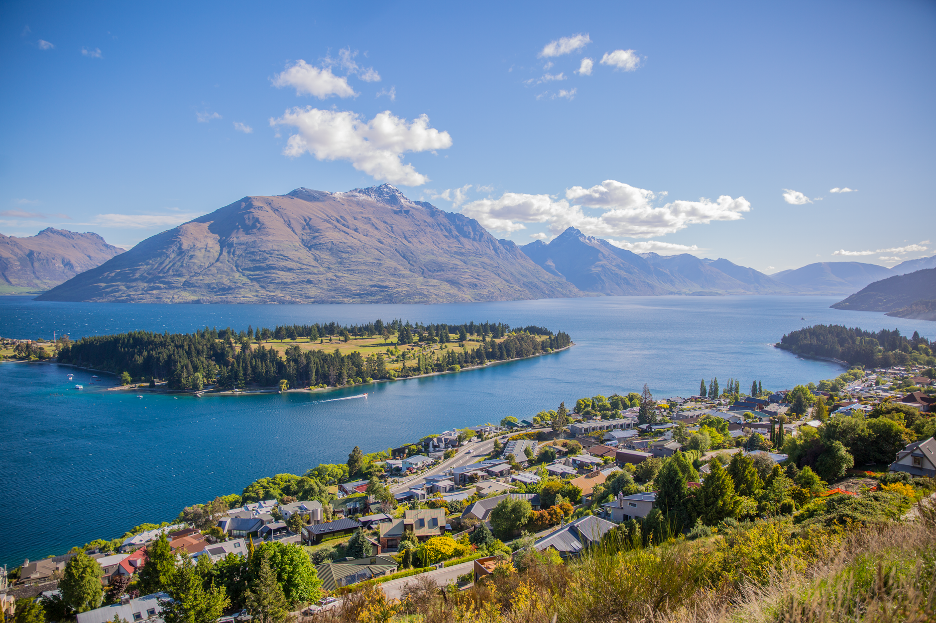 Luxury lodge looking over pristine Southern Lakes
